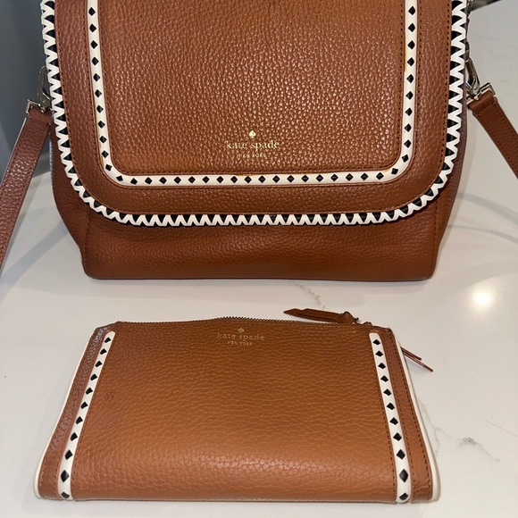 Kate Spade Leather Camel Color Purse and Matching Wallet - Picture 4 of 14